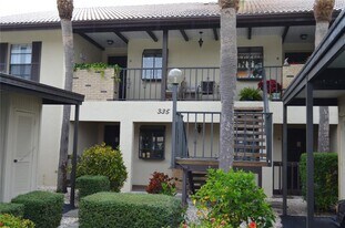 375 3 Lakes Ln in Venice, FL - Building Photo