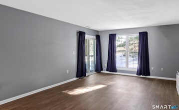 107 Country Club Ct in Rocky Hill, CT - Building Photo - Building Photo