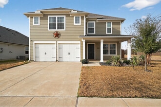 605 Mayfield Dr in Cleburne, TX - Building Photo - Building Photo