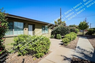 1850 E Maryland Ave in Phoenix, AZ - Foto de edificio - Building Photo