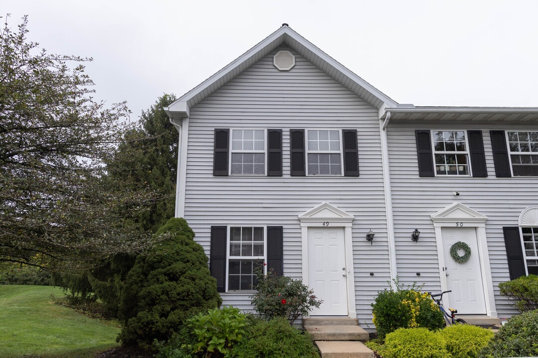 49 Ramsgate Ln in Lancaster, PA - Building Photo
