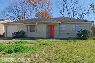 205 Tilden Dr, Unit 1B-PARC-4131 in Pasadena, TX - Building Photo