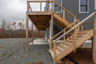 228 Frisco Ln in Laurel Bloomery, TN - Building Photo - Building Photo