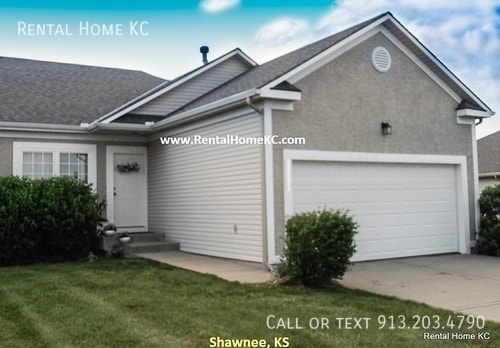 23504 W 73rd Terrace in Shawnee, KS - Building Photo