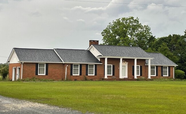 1770 Straw Pond School Rd in Roseboro, NC - Building Photo - Building Photo