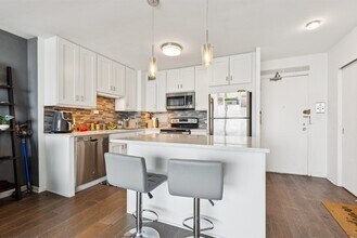 3600 N Lake Shore Dr, Unit 1 in Chicago, IL - Building Photo - Building Photo