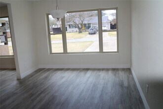 1102 Lorrie Dr, Unit Apt 407 in Richardson, TX - Building Photo - Building Photo