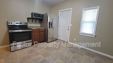730 N Broad St in Mankato, MN - Building Photo - Building Photo