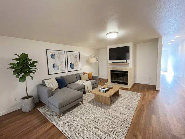 2007 42nd Ave E in Seattle, WA - Foto de edificio - Building Photo