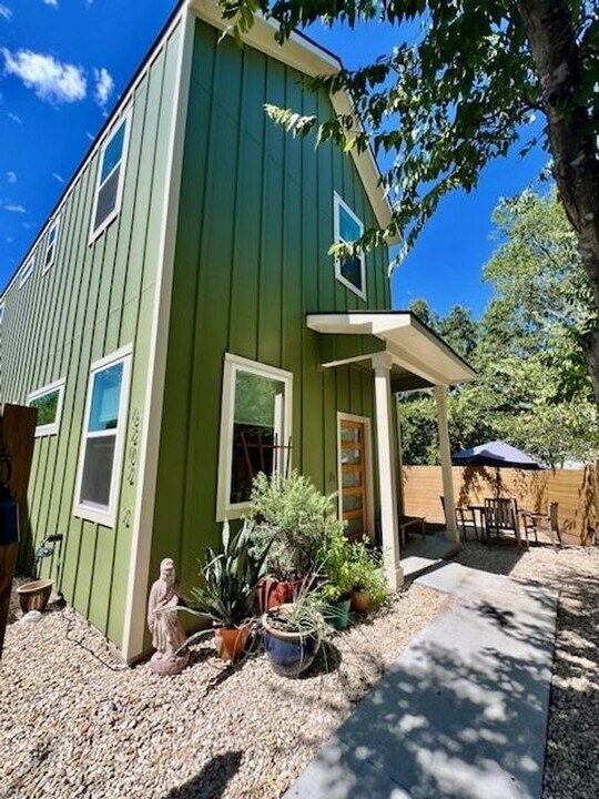 6202 Palm Cir in Austin, TX - Building Photo