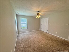 130 Hosta Dr in Raeford, NC - Building Photo - Building Photo