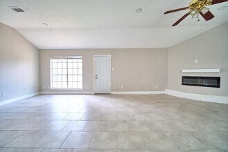 923 Kenforest Dr in Missouri City, TX - Building Photo - Building Photo