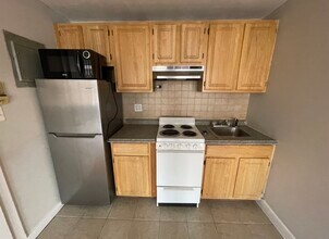 223 Newbury St in Boston, MA - Building Photo - Building Photo