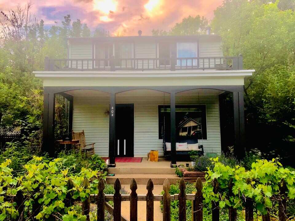 404 Edwards St in Fort Collins, CO - Building Photo