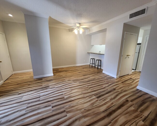 property at 7025 Holiday Dr