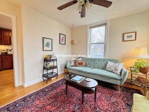 10 Leverett St, Unit 2 in Brookline, MA - Building Photo - Building Photo