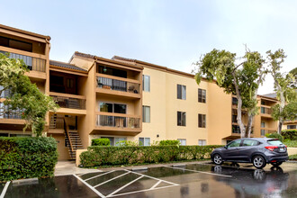 Golden Oaks Condominiums in Monterey, CA - Building Photo - Building Photo