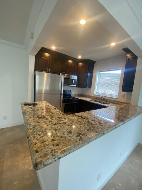 100 Andover D in West Palm Beach, FL - Building Photo