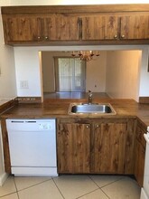 932 NW 104th Ave in Pembroke Pines, FL - Building Photo - Building Photo