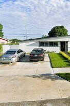 3715 NW 194th St in Miami Gardens, FL - Building Photo