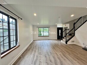 216 Seneca Trail in Bloomingdale, IL - Building Photo - Building Photo