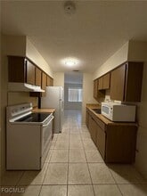 1215 SE 46th Ln in Cape Coral, FL - Building Photo - Building Photo