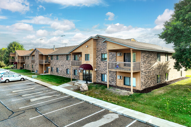 Parkview Apartments in Avon, MN - Building Photo - Building Photo