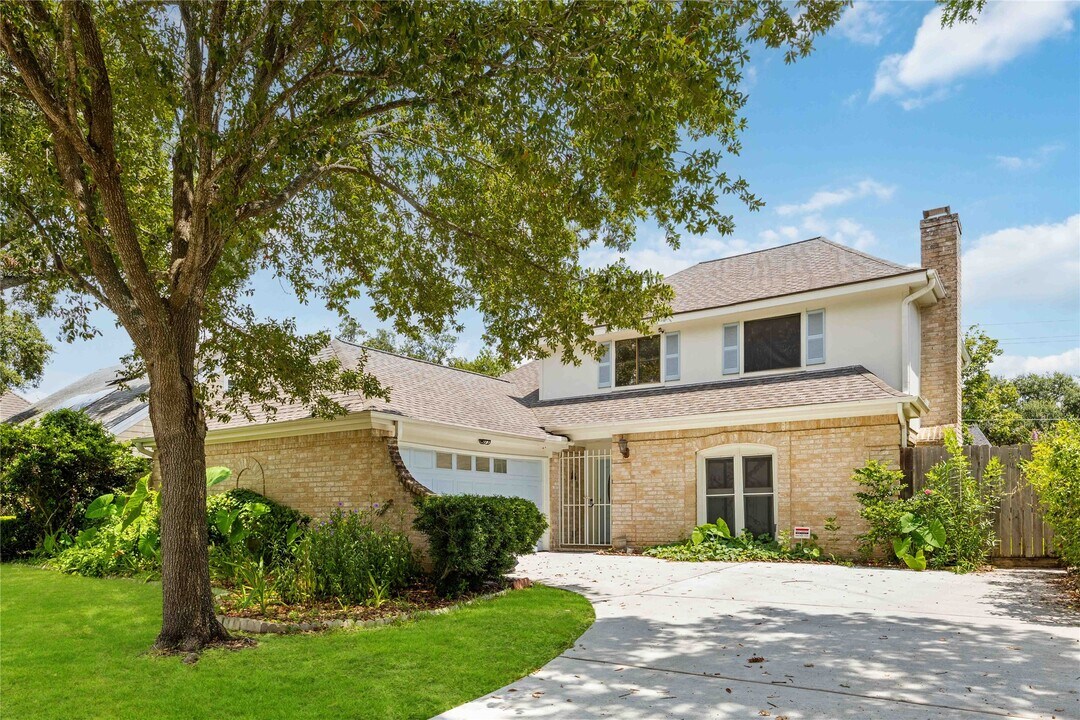 1711 Woodland Springs St in Houston, TX - Building Photo