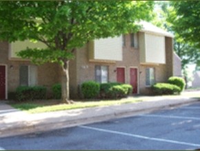 Southgate Apartments in Winston-Salem, NC - Building Photo - Building Photo