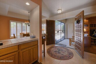 836 Cam Diestro in Oro Valley, AZ - Building Photo - Building Photo