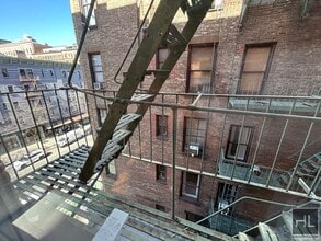 WEST 72 STREET, Unit 5C in New York, NY - Building Photo - Building Photo