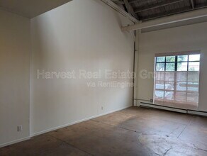 1018 4th Ave in Oakland, CA - Building Photo - Building Photo