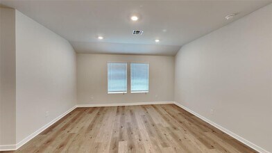 10213 NW 28th Terrace in Yukon, OK - Building Photo - Building Photo