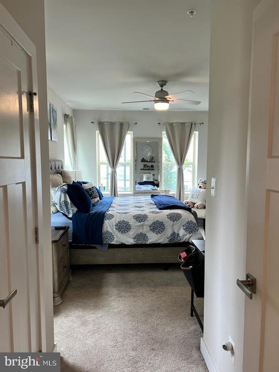 property at 5733 Meadowood St