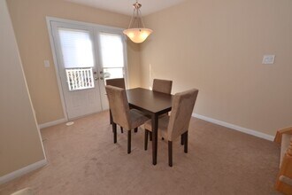 256 Wetenhall Landng in Milton, ON - Building Photo - Building Photo