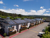 Parkway Apartments in Arcata, CA - Building Photo - Building Photo