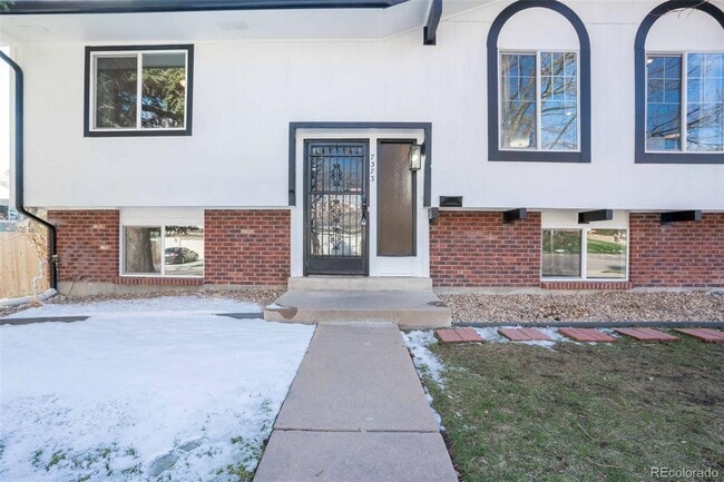 7373 E Fremont Dr in Centennial, CO - Building Photo - Building Photo