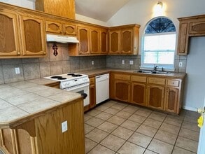 7646 Quorum Dr in Baton Rouge, LA - Building Photo - Building Photo