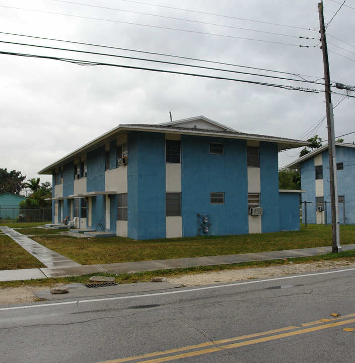 Annie Coleman 16 in Miami, FL - Building Photo