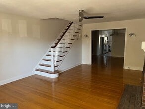 911 Darby Rd in Havertown, PA - Building Photo - Building Photo