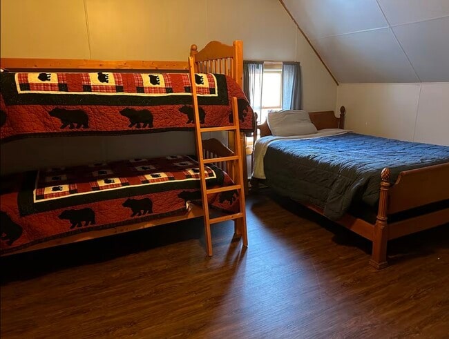 131 W Bethel Rd in Bethel, ME - Building Photo - Building Photo