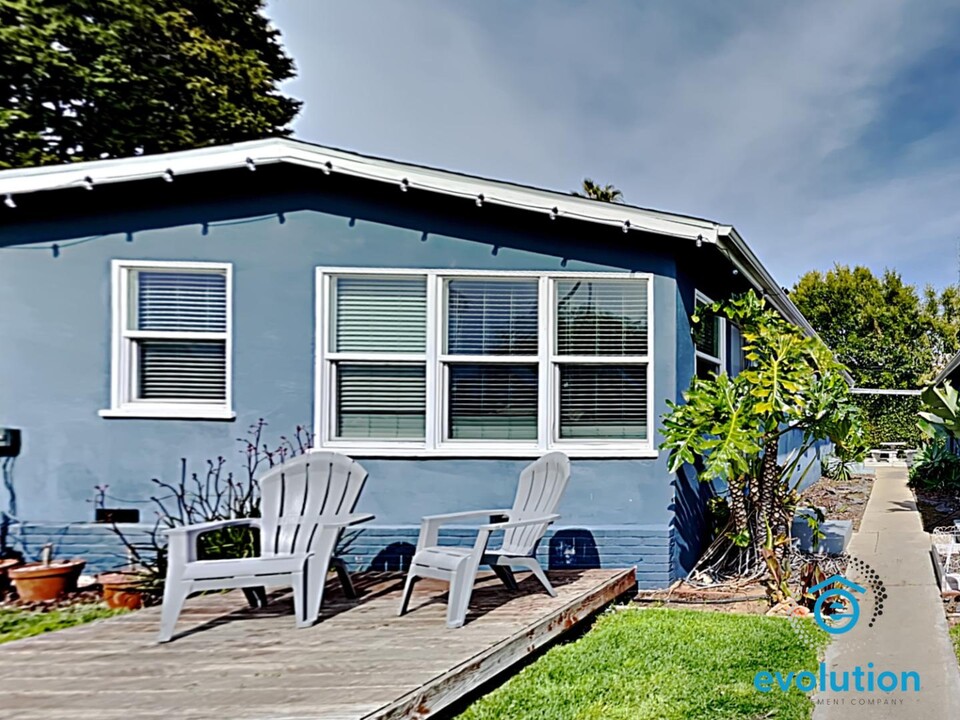 4323-4333 Gresham St in San Diego, CA - Building Photo