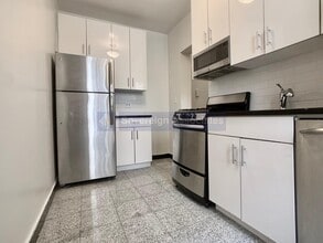 282 Cabrini Blvd in New York, NY - Building Photo - Building Photo
