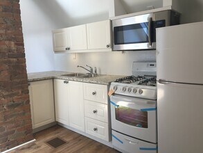 2099 Dufferin St in Toronto, ON - Building Photo - Building Photo