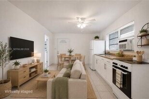 877 W 33rd St in Hialeah, FL - Building Photo