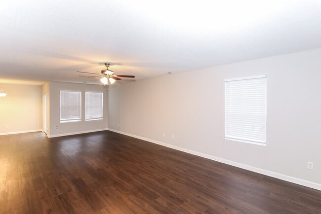 9999 Chariden Dr in Cordova, TN - Building Photo - Building Photo
