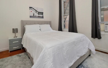1736 2nd Ave in New York, NY - Building Photo - Building Photo