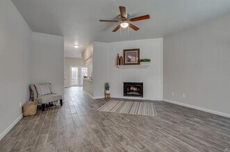 224 Samuel Blvd in Coppell, TX - Foto de edificio - Building Photo