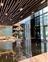 851 NE 1st Ave, Unit 2911 in Miami, FL - Building Photo - Building Photo