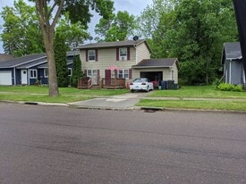 209 W Channing Ave in Fergus Falls, MN - Building Photo